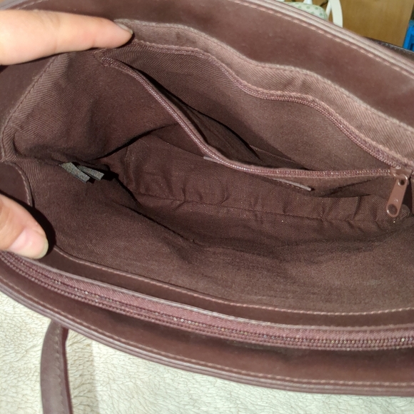 Vintage Etienne Aigner monogram print logo Tote in Burgundy wallet make-up bag - Picture 6 of 12